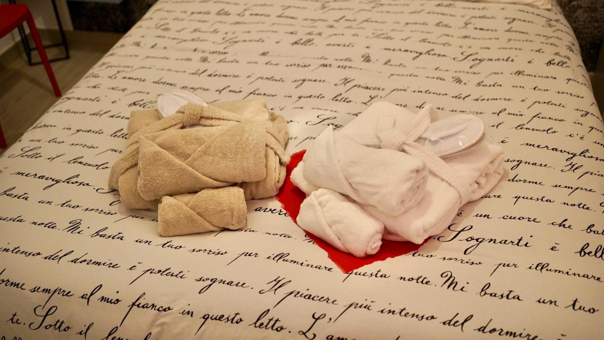 Bed Art Relaxing Suite - Appartamento Con Sauna Love Suite Gallery San Benedetto del Tronto Eksteriør billede